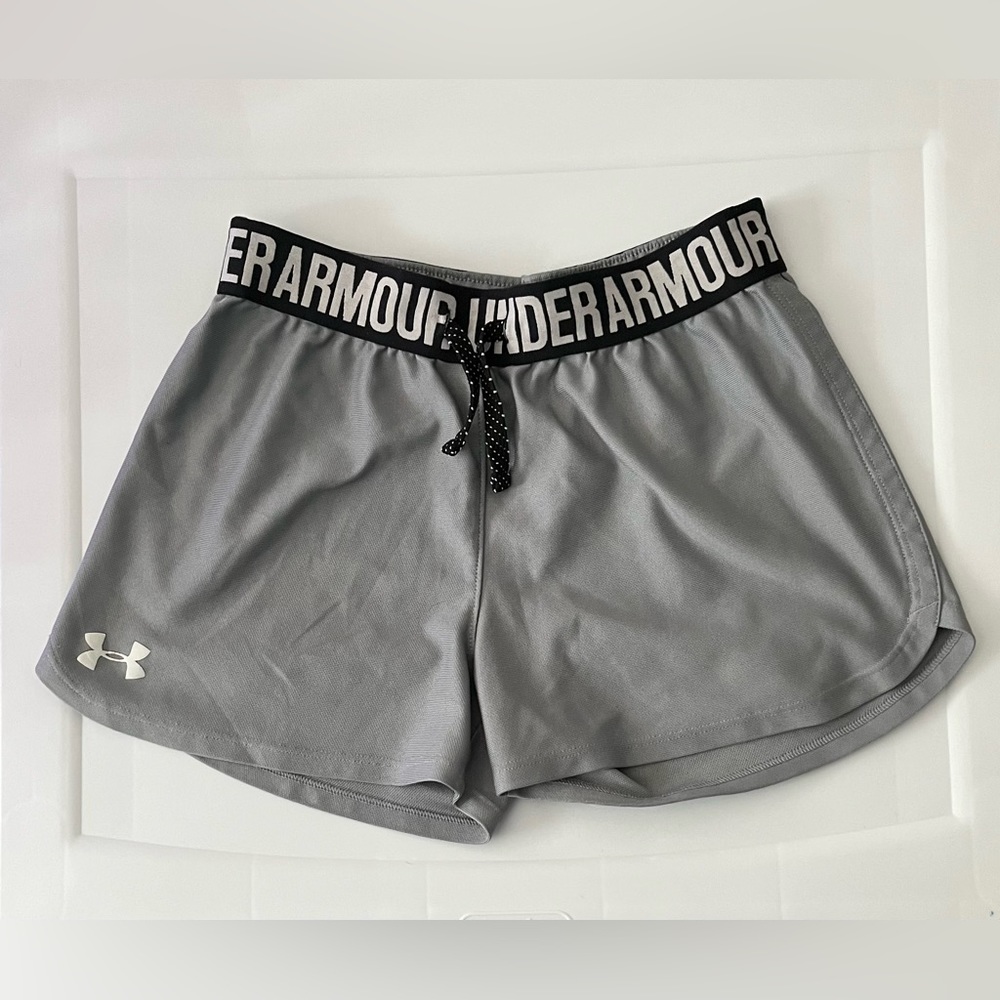 Grey UA Shorts - Size: YMD
